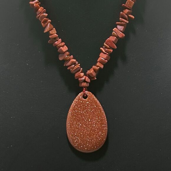 Vintage Sandstone Beaded Necklace Women's OS Brown Chip Beads Teardrop Pendant - Picture 6 of 8